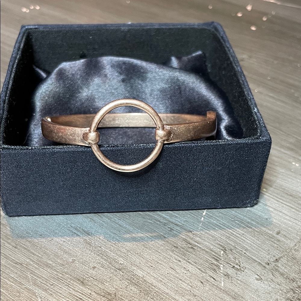 Minimalist Circle Bangle Bracelet in Copper